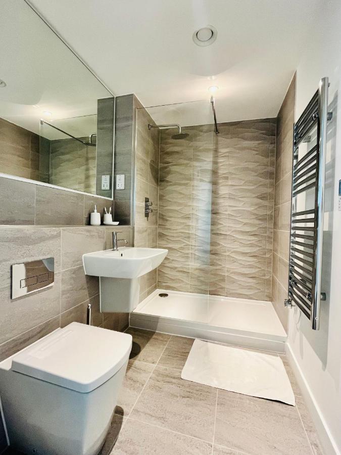 Fully Equipped One Bedroom Apartment Near Old Trafford Stadium! Manchester Esterno foto