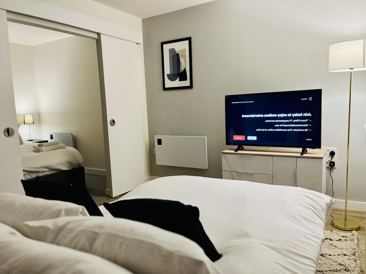 Fully Equipped One Bedroom Apartment Near Old Trafford Stadium! Manchester Esterno foto