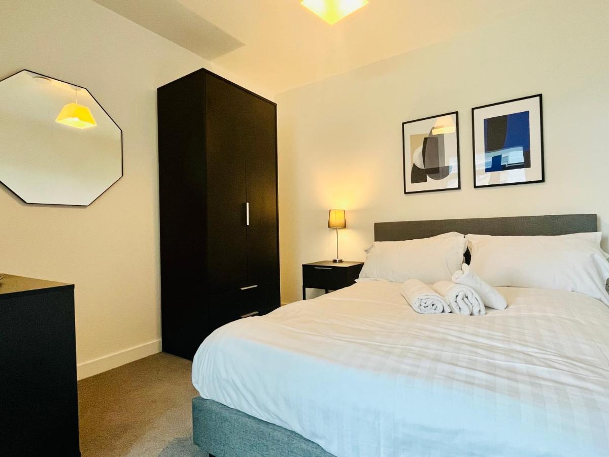 Fully Equipped One Bedroom Apartment Near Old Trafford Stadium! Manchester Esterno foto